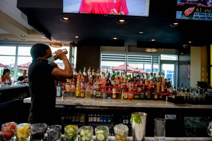 Happy hour cocktails and Italian bites at Galliano Italian Restaurant Maple Lawn